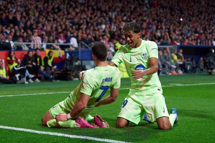 皇马专注于续约费兰-门迪 不想3000万欧签戴维斯 皇马专注于续约费兰-门迪 不想3000万欧签戴维斯